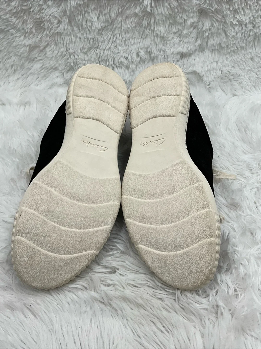 Clarks Collection Sneakers Size 11W Black w/ White Soles and Laces Zip Side